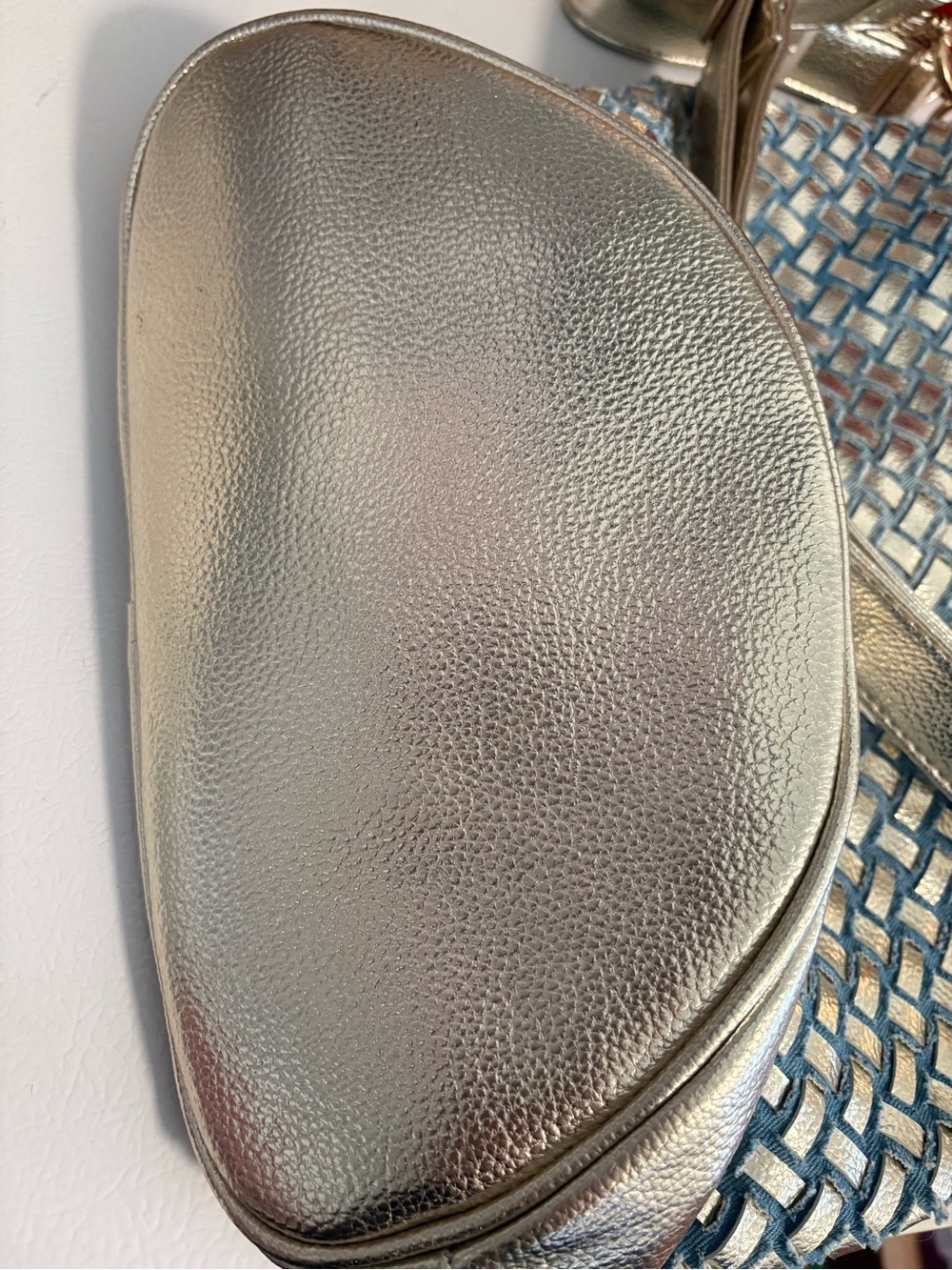 Purse / Backpack Bag Light Blue Denim Gold Rhinestones Pockets Adjustable Straps - Picture 11 of 16